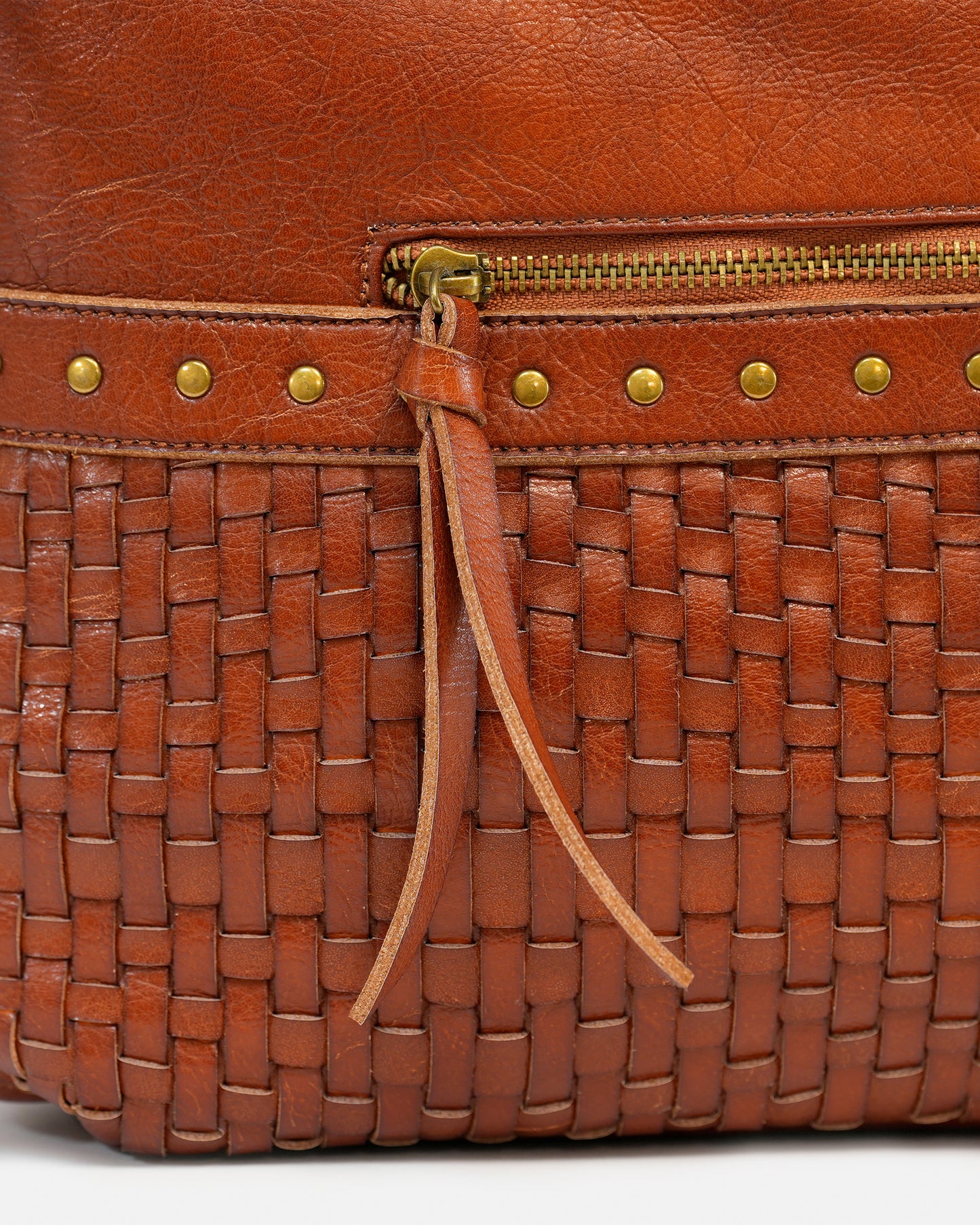 Women's Faux Leather Crossbody Bag – Elegant Style with Braided Details