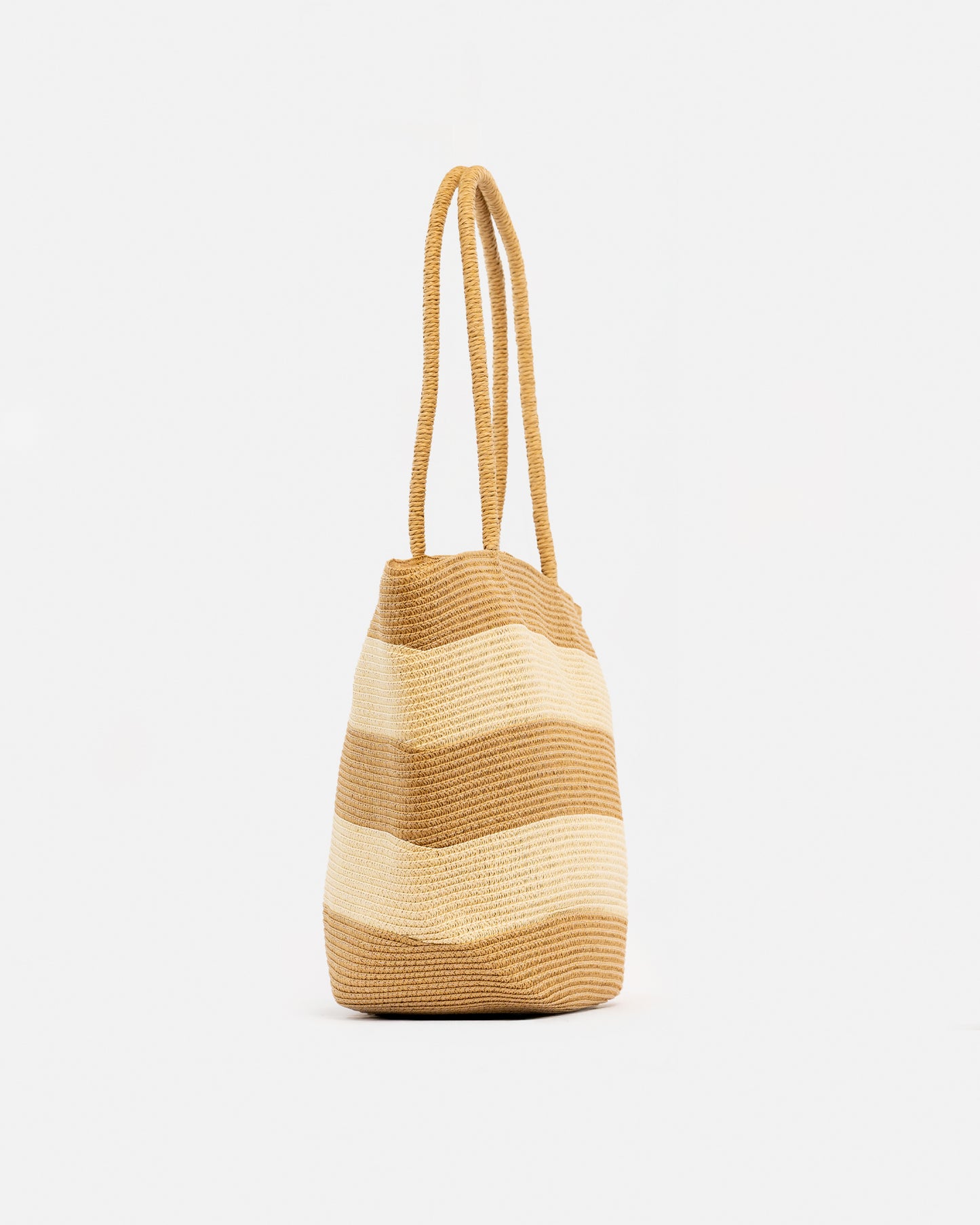 Bolso de hombro mediano efecto Rafia