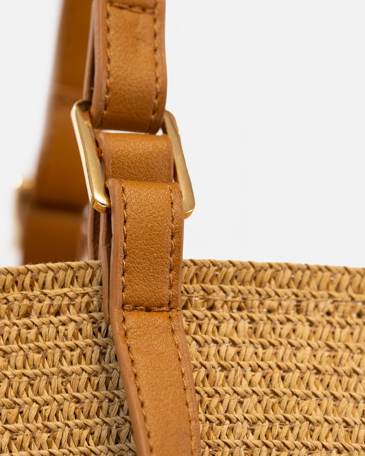 Natural Fiber Beach Tote Bag with Details – Summer Style