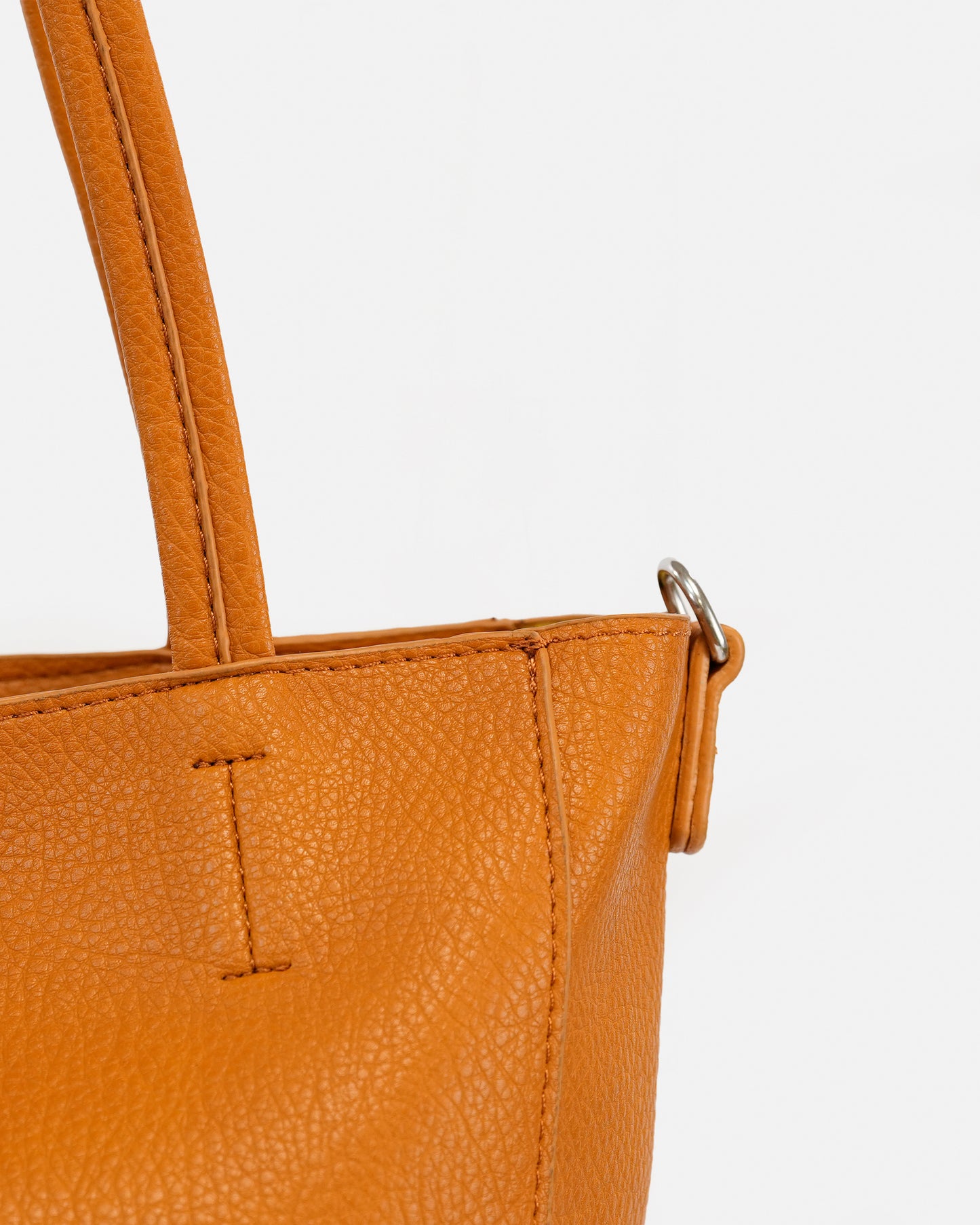 Shopper Bag with Included Toiletry Bag and Minimalist Design