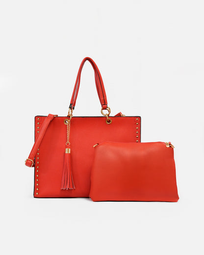Bolso Shopper con Accesorio y Detalles de Tachuelas y Colgante de Flecos