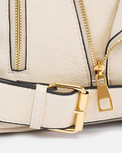 Mochila de Mujer con Estilo Motero y Flecos – Diseño Único y Atemporal