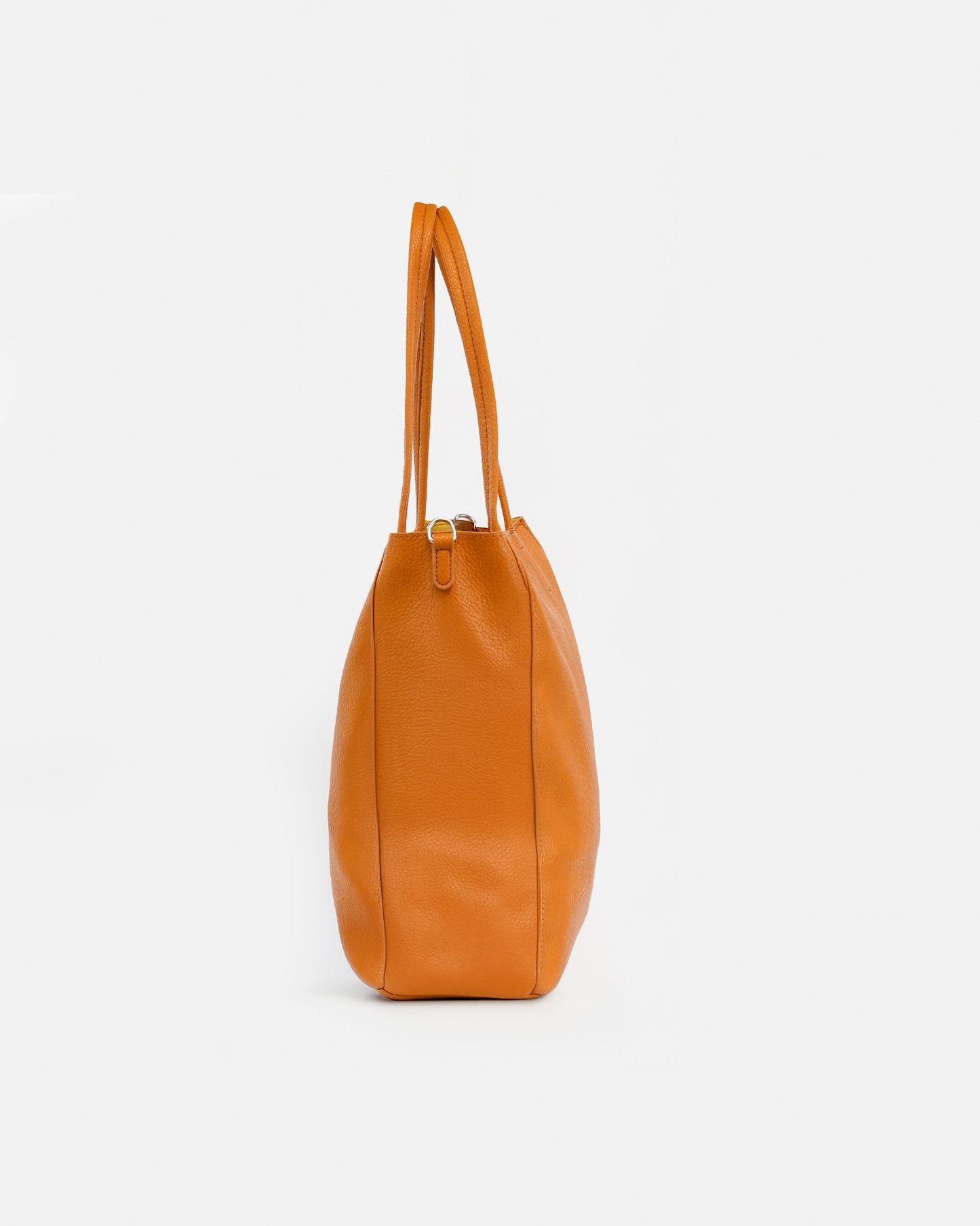Shopper Bag with Included Toiletry Bag and Minimalist Design